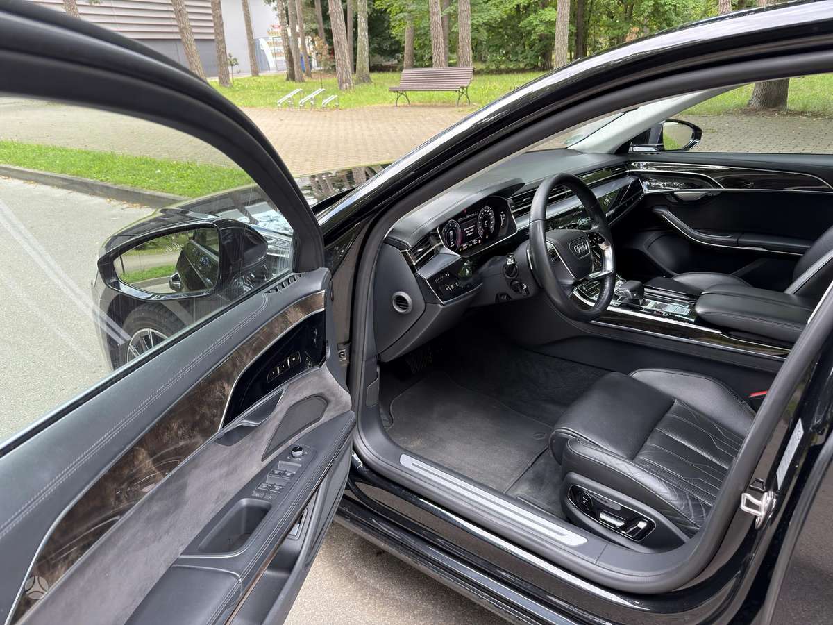 Audi A8, 3.0 l., Седан