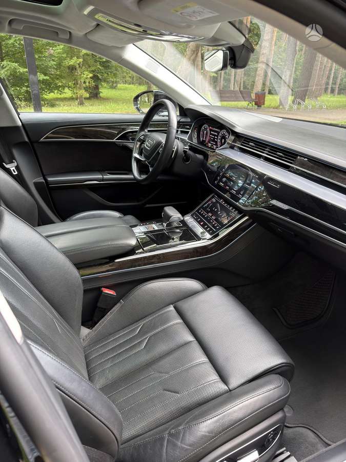Audi A8, 3.0 l., Седан
