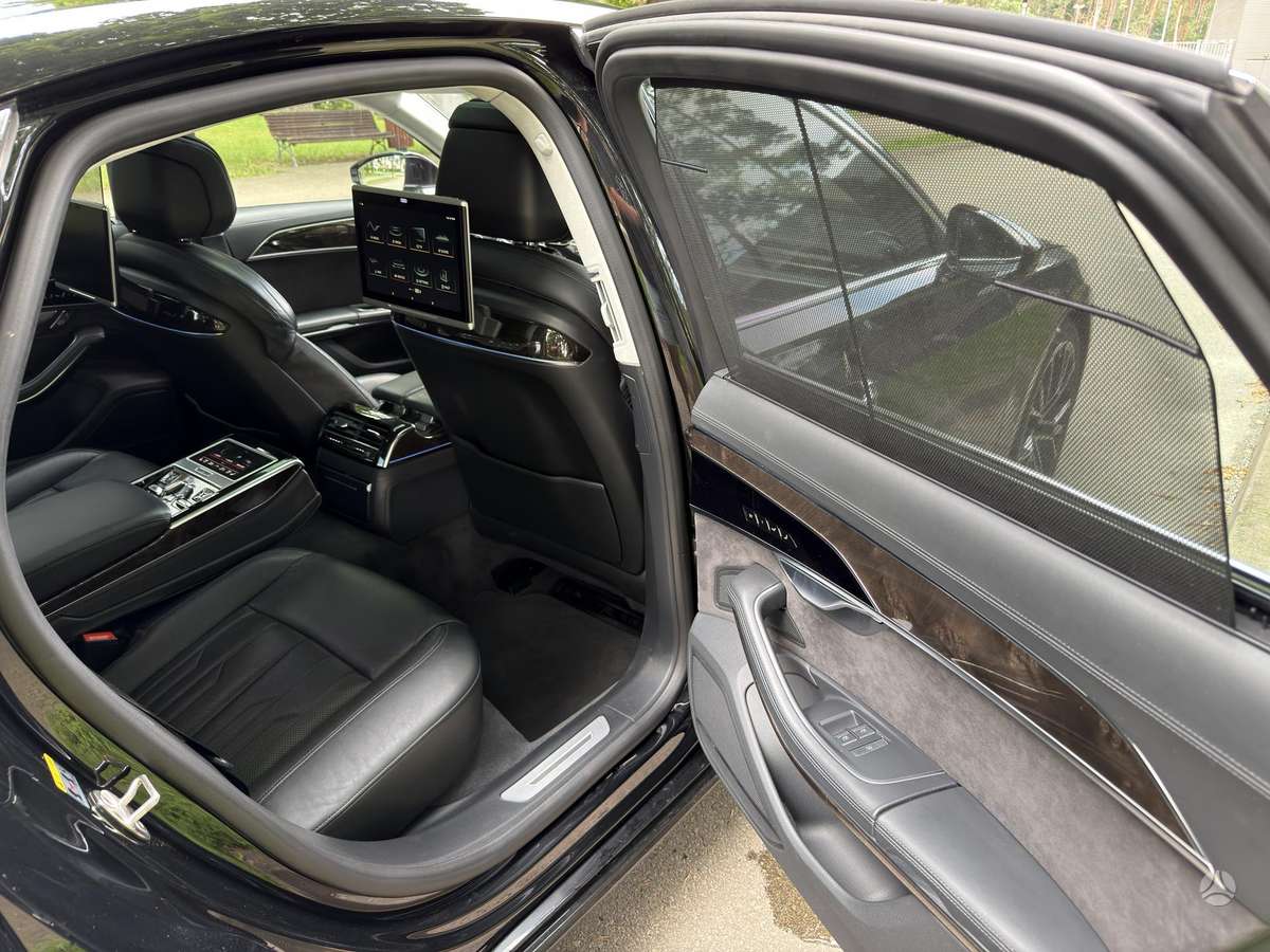Audi A8, 3.0 l., Седан