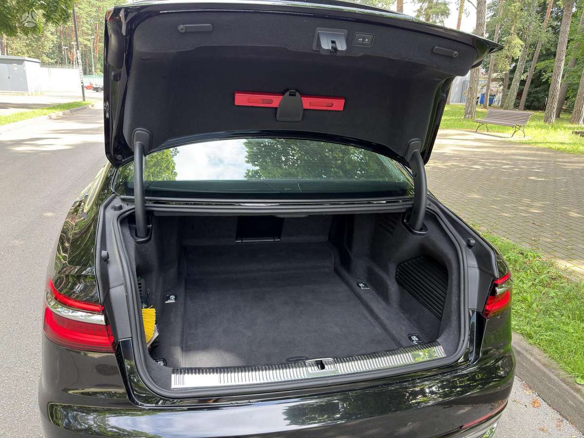 Audi A8, 3.0 l., Седан