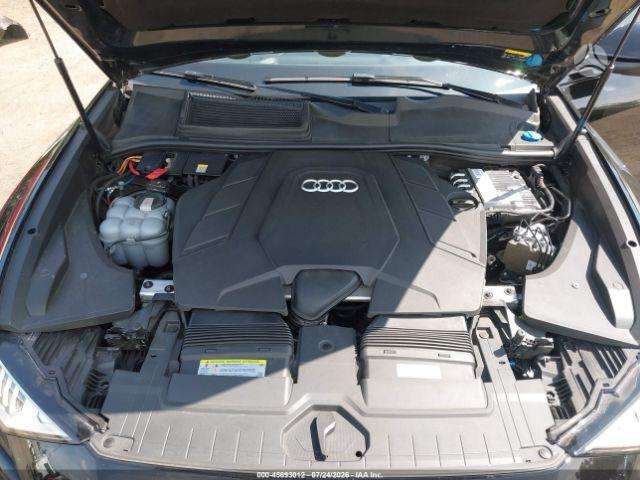 Audi Q8, off-road / crossover