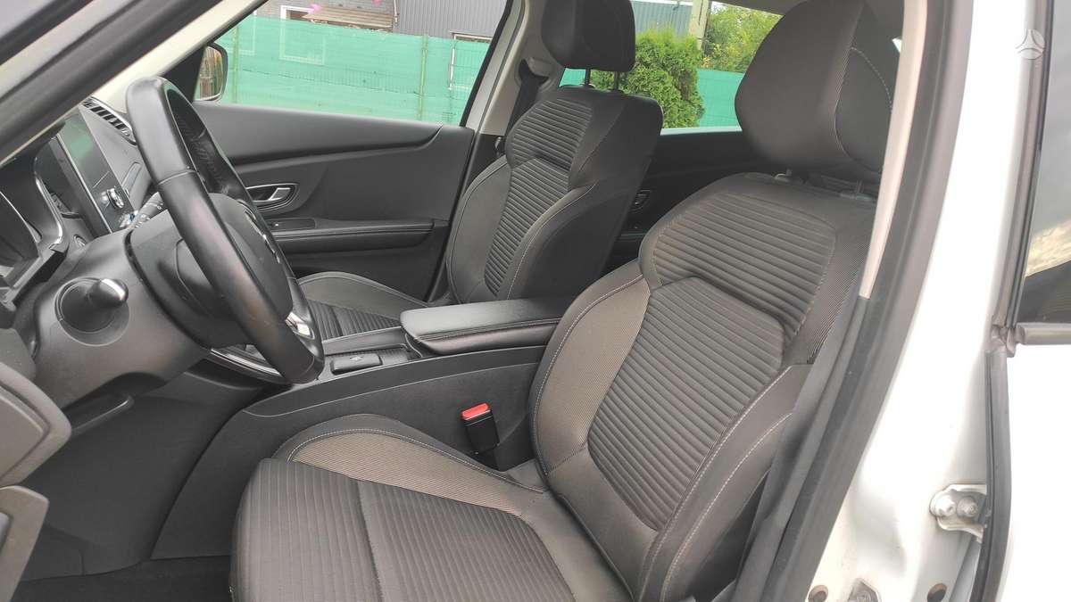Renault Grand Scenic - 7