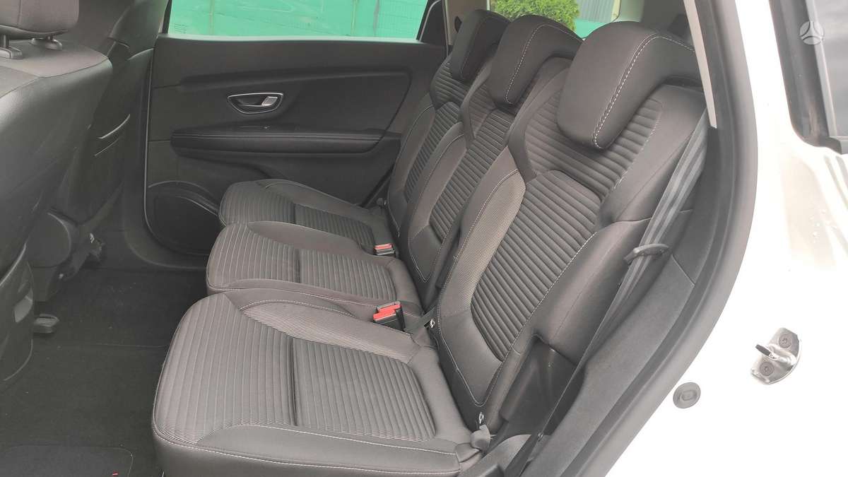 Renault Grand Scenic - 8