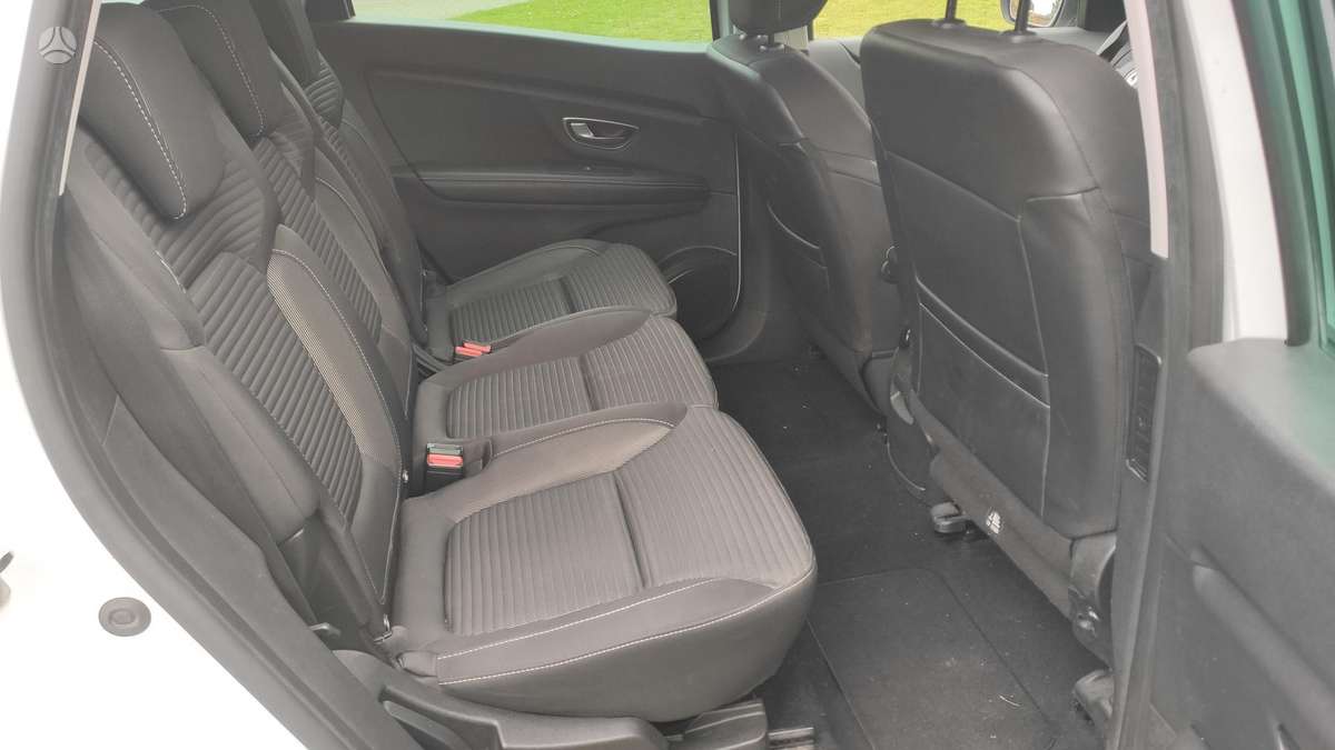 Renault Grand Scenic - 11
