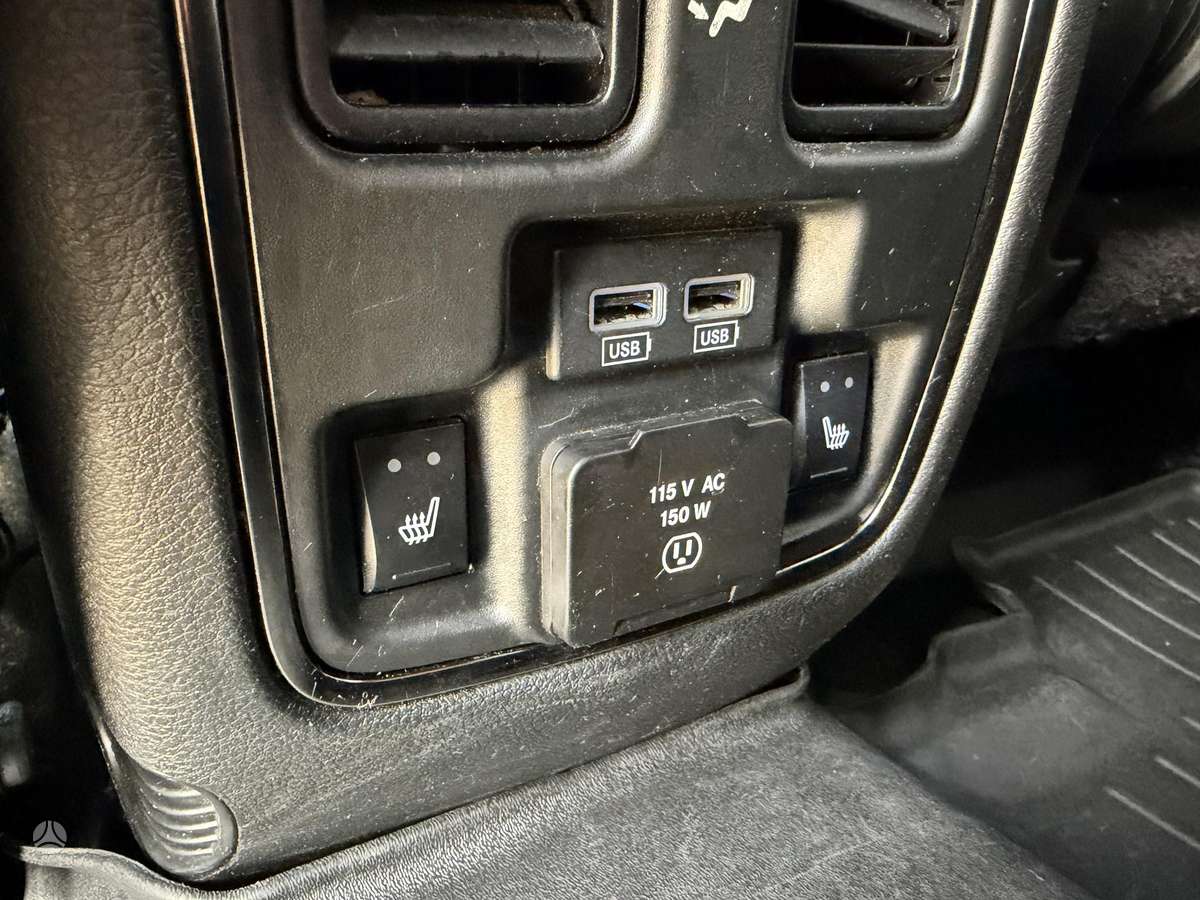 Dodge Durango, 5.7 l., off-road / crossover