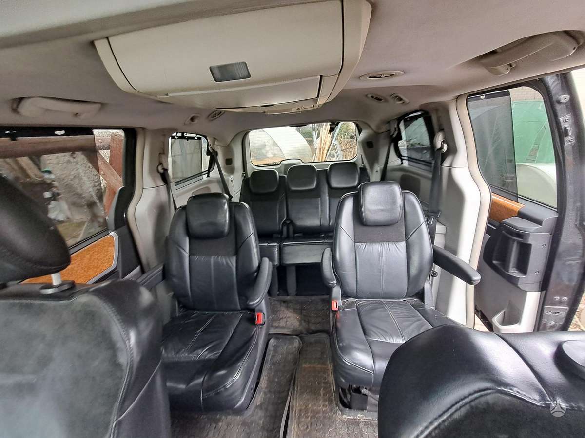 Chrysler Grand Voyager dalimis