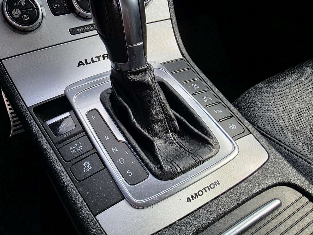 Volkswagen Passat Alltrack - 10