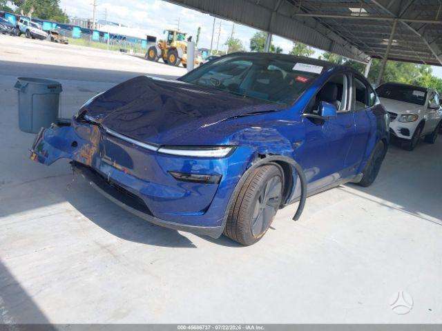 Tesla Model Y, off-road / crossover