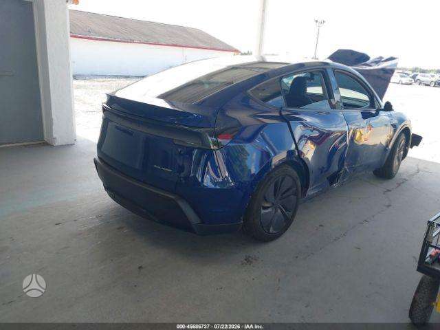 Tesla Model Y, off-road / crossover