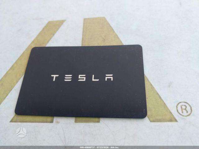 Tesla Model Y, off-road / crossover