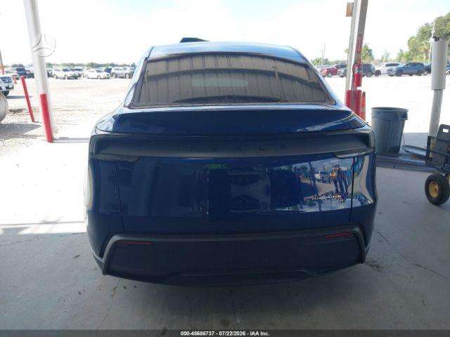Tesla Model Y, off-road / crossover