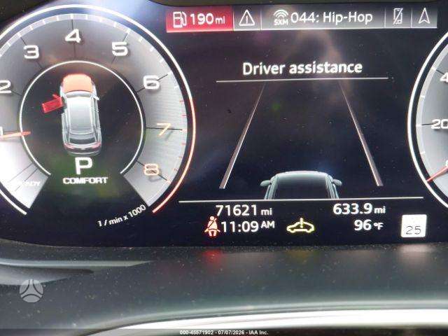 Audi Q8, off-road / crossover