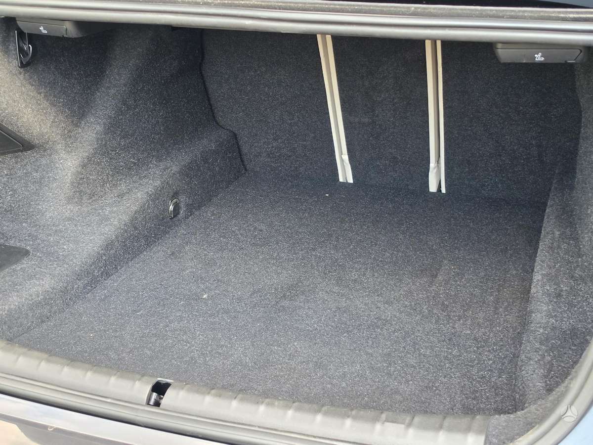 BMW 520, 2.0 l., Седан