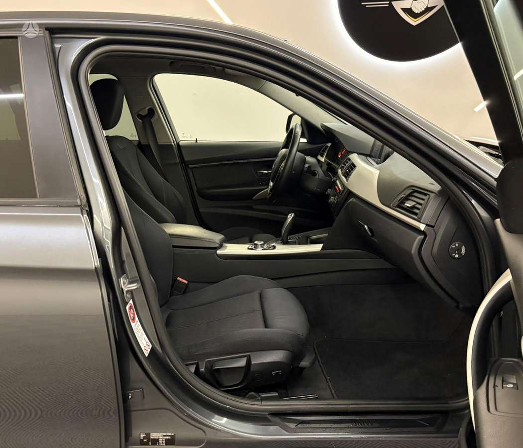 BMW 320, 2.0 l., Седан