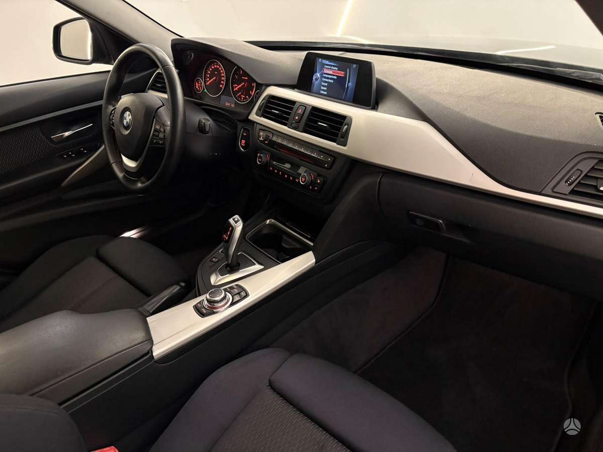 BMW 320, 2.0 l., Седан