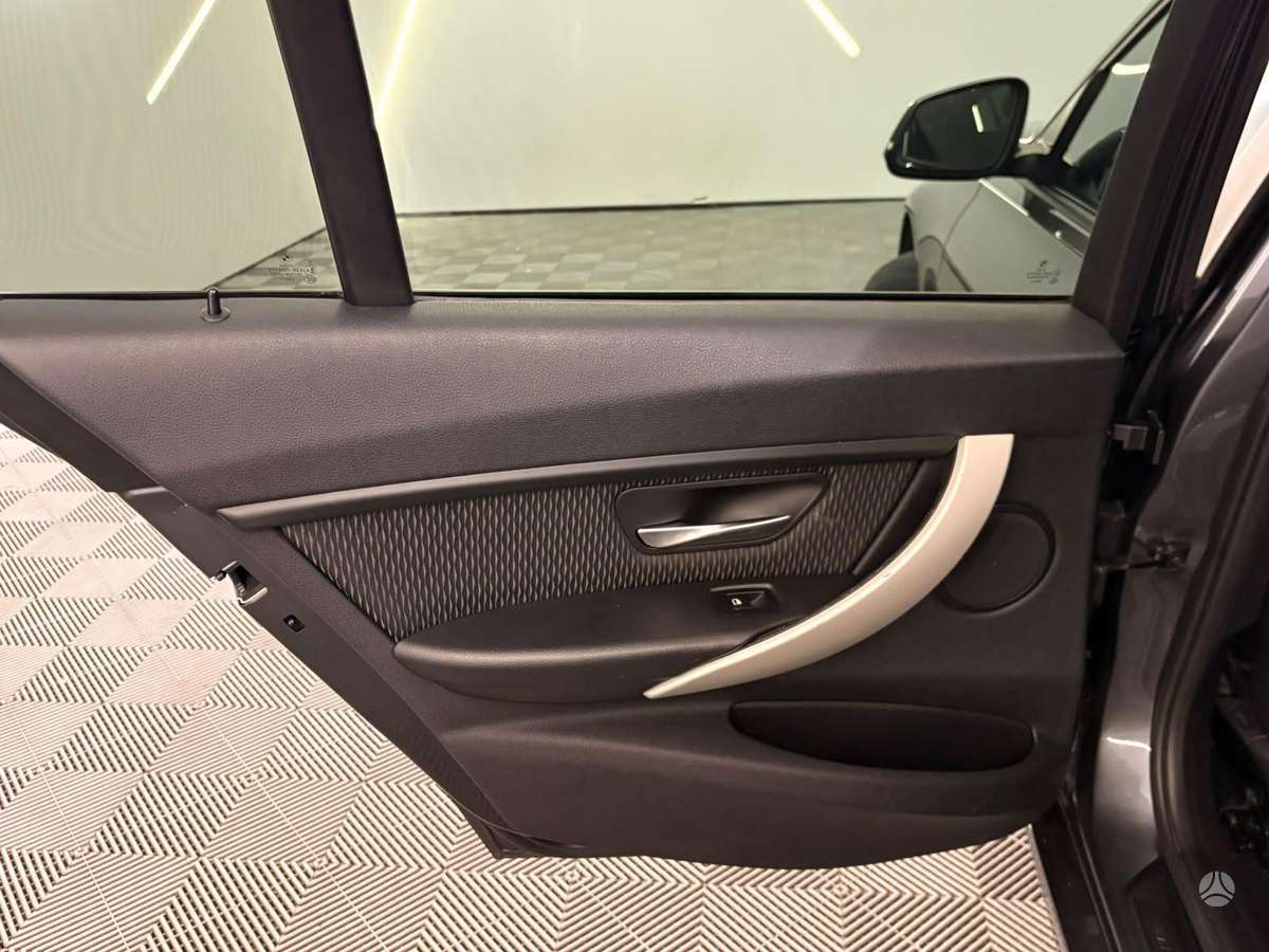 BMW 320, 2.0 l., Седан