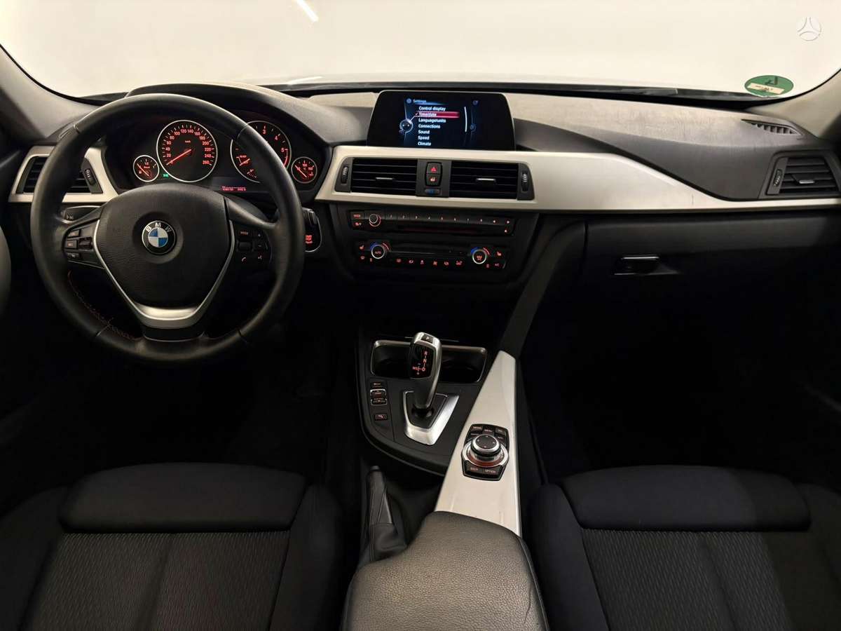 BMW 320, 2.0 l., Седан