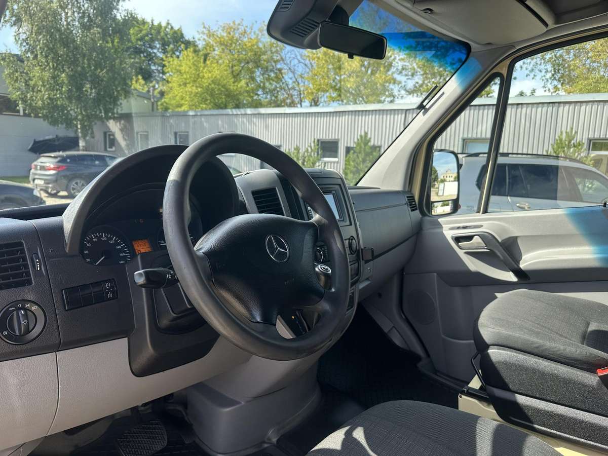 Mercedes-Benz Sprinter, passenger minibus