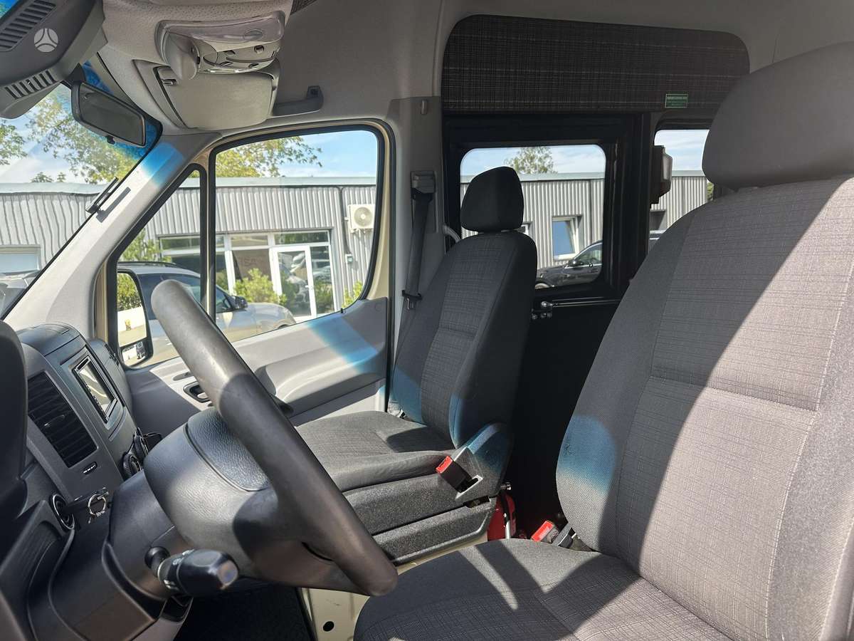Mercedes-Benz Sprinter, passenger minibus