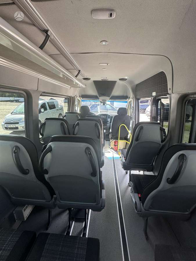 Mercedes-Benz Sprinter, passenger minibus