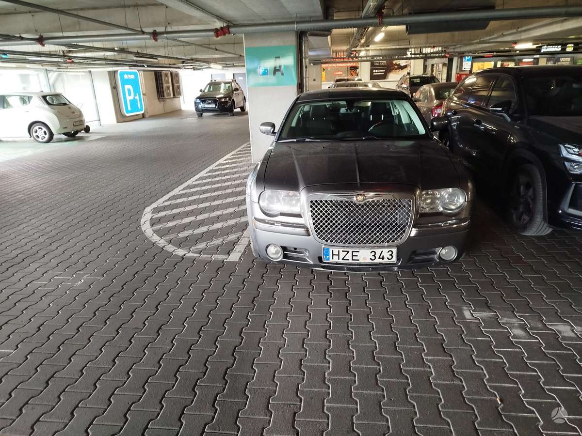 Chrysler 300C, 3.0 l., Универсал