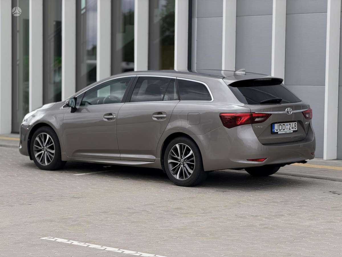 Toyota Avensis, 2.0 l., Универсал