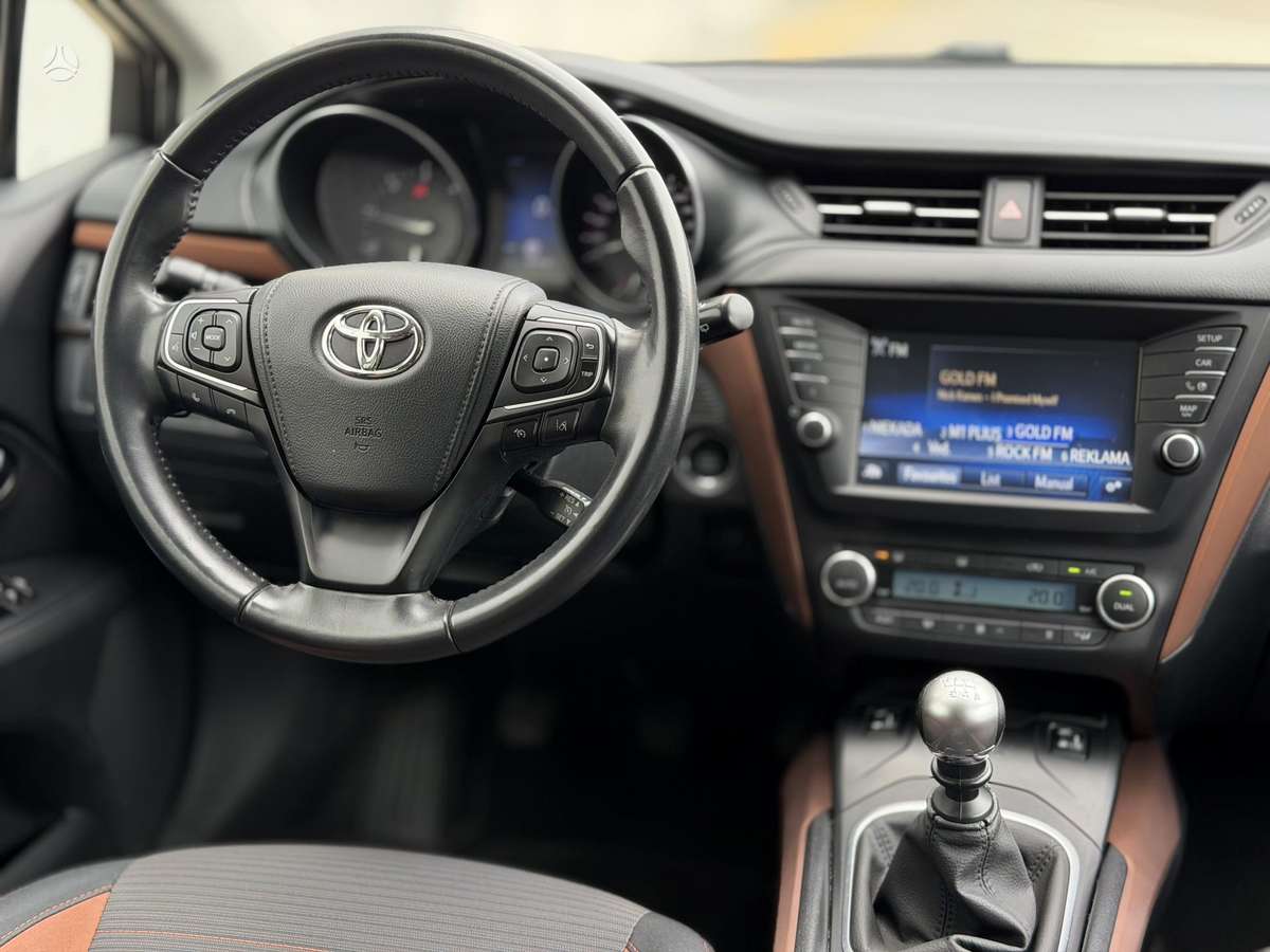 Toyota Avensis, 2.0 l., Универсал