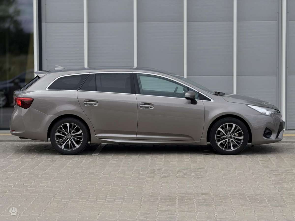 Toyota Avensis, 2.0 l., Универсал