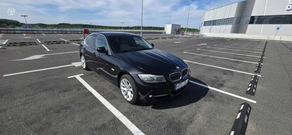 BMW 318, 2.0 l., Седан