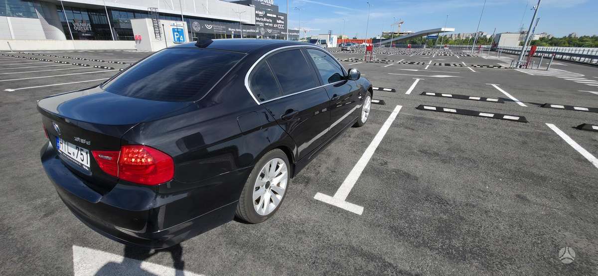BMW 318, 2.0 l., Седан