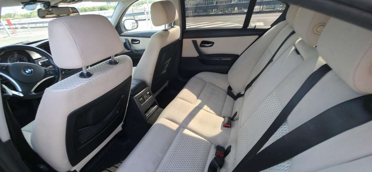 BMW 318, 2.0 l., Седан