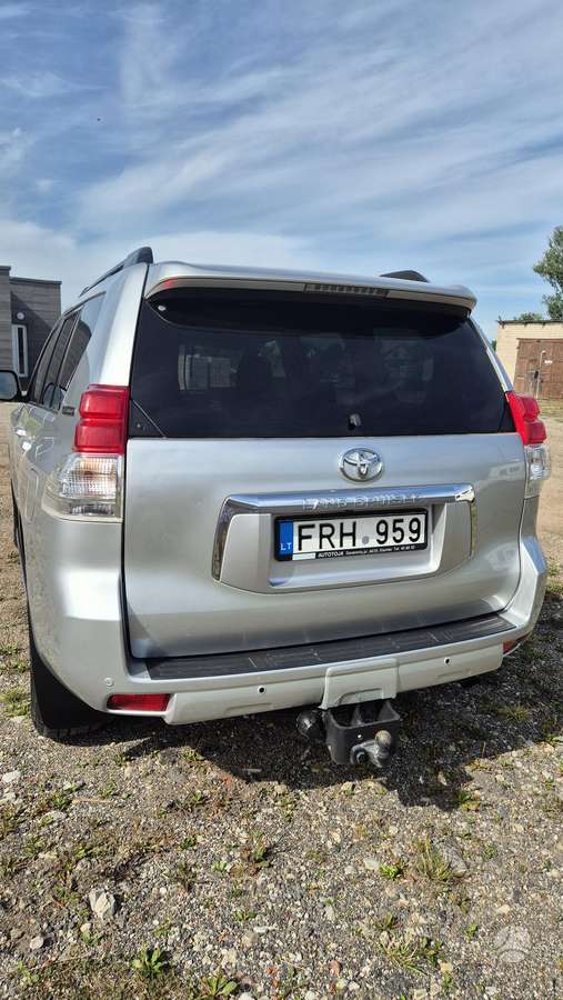 Toyota Land Cruiser - 4
