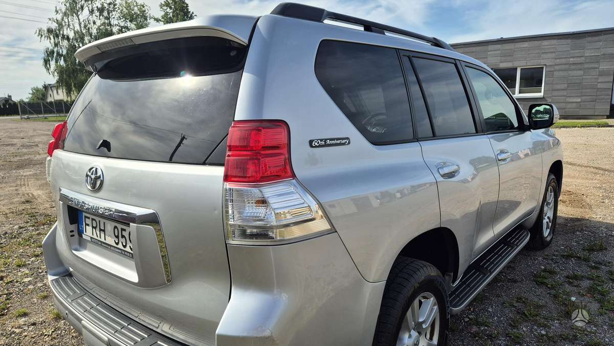 Toyota Land Cruiser - 5