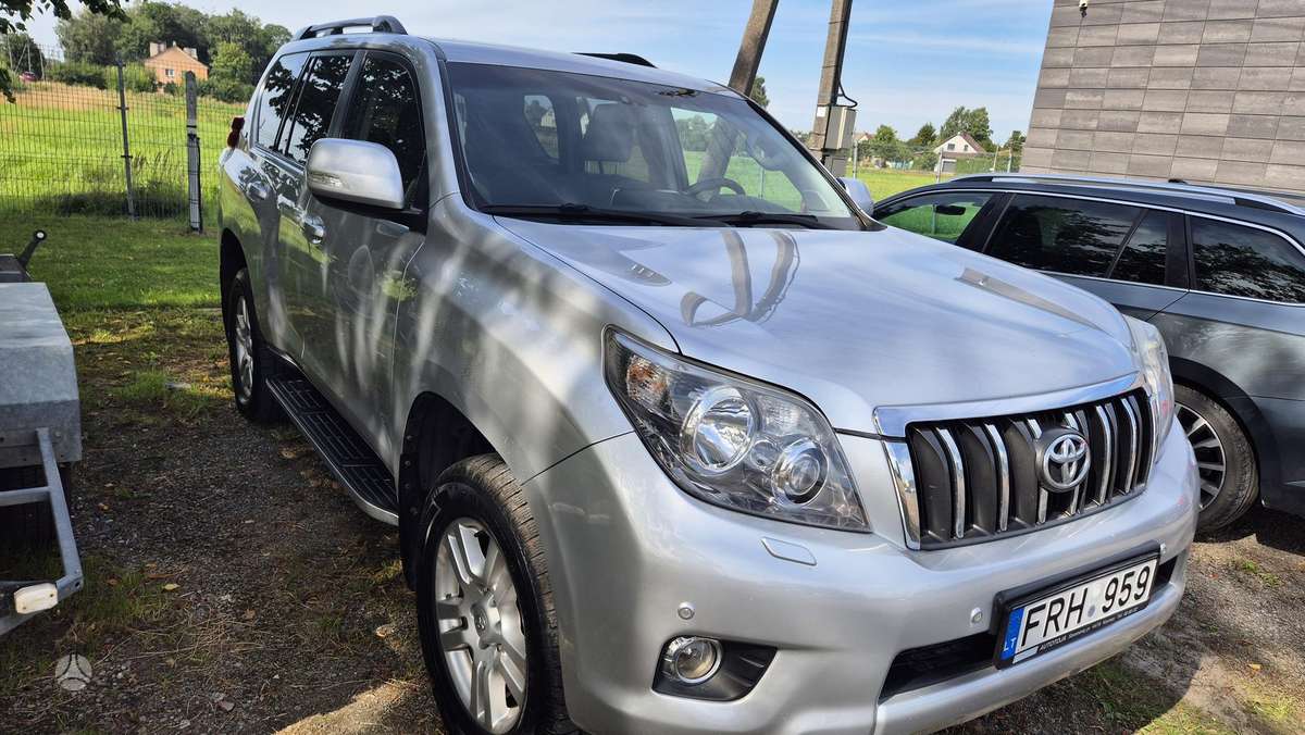 Toyota Land Cruiser - 10