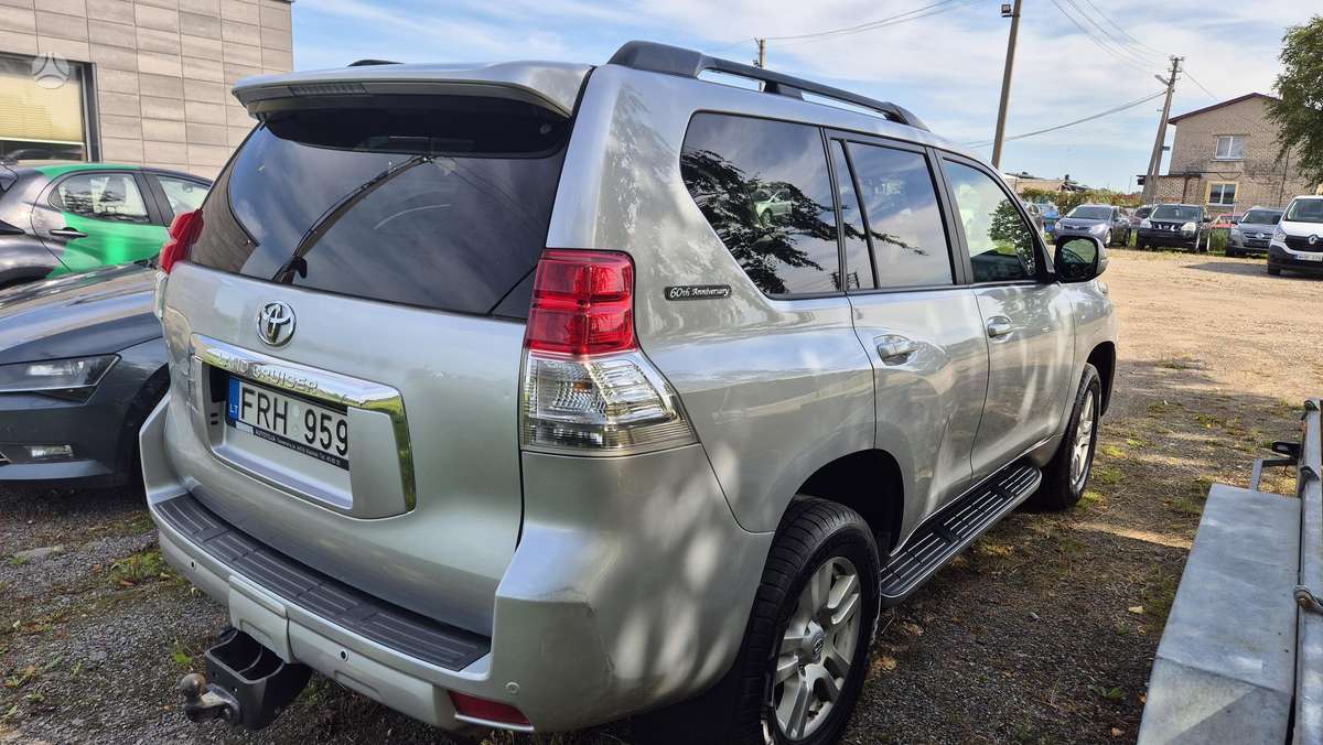 Toyota Land Cruiser - 11