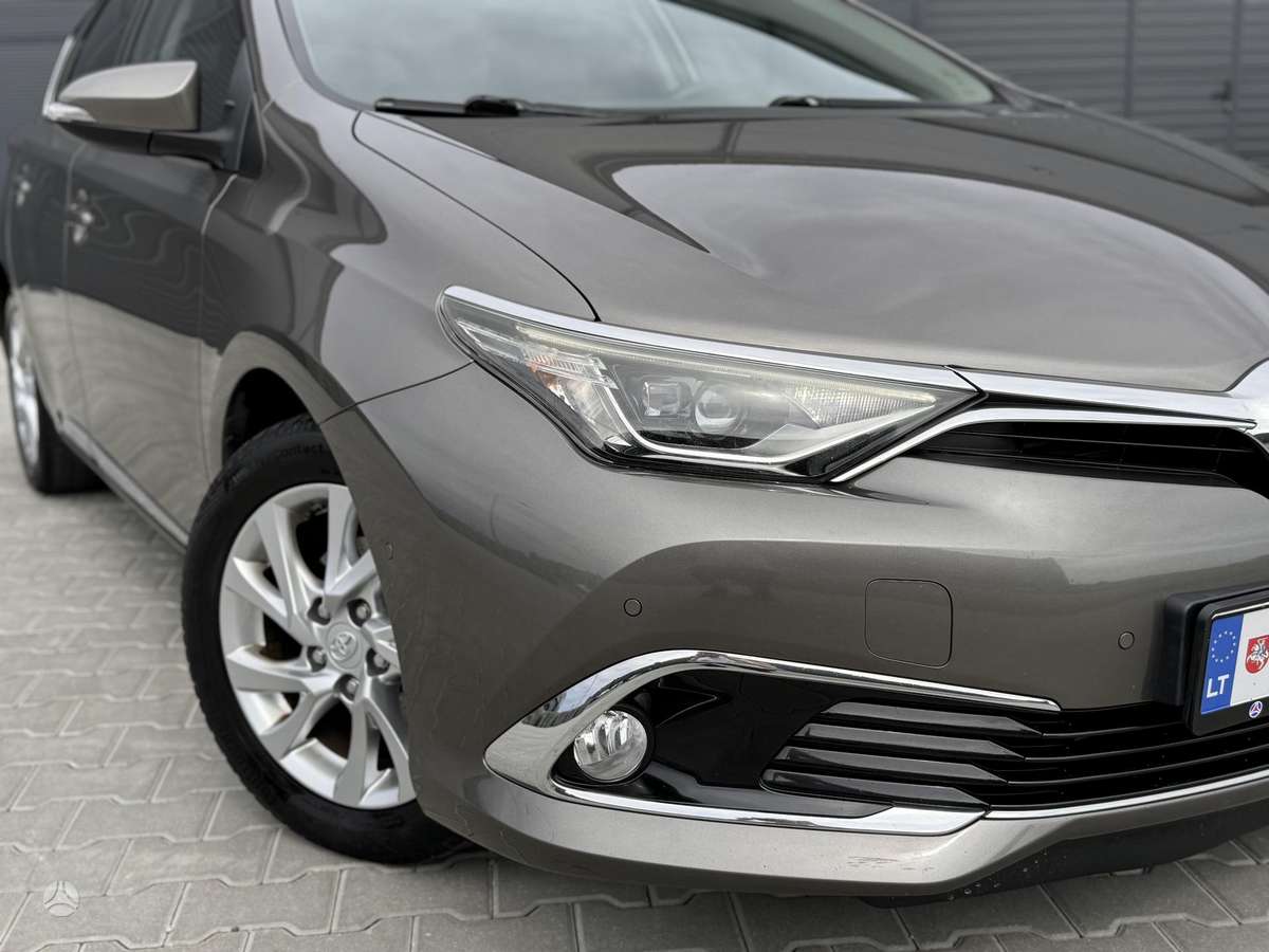 Toyota Auris, 1.6 l., hatchback
