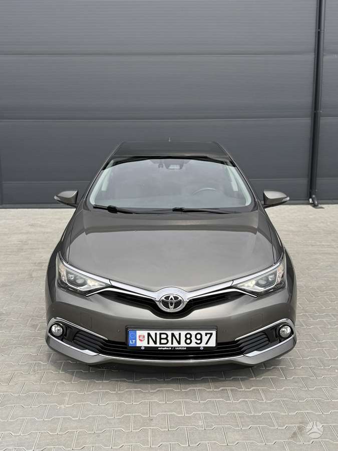 Toyota Auris, 1.6 l., hatchback
