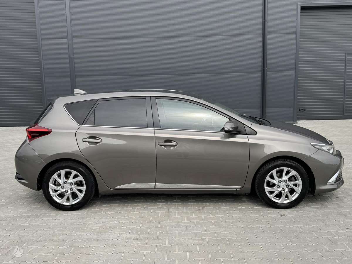 Toyota Auris, 1.6 l., hatchback