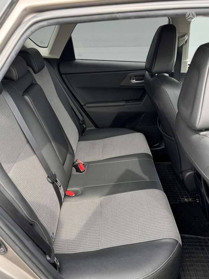Toyota Auris, 1.6 l., hatchback