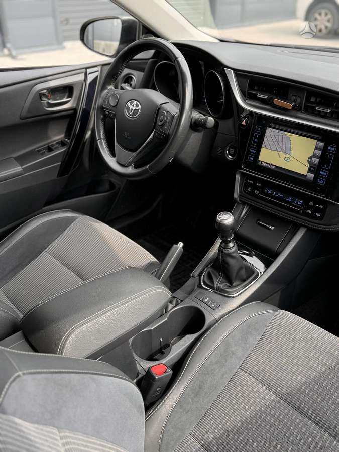 Toyota Auris, 1.6 l., hatchback