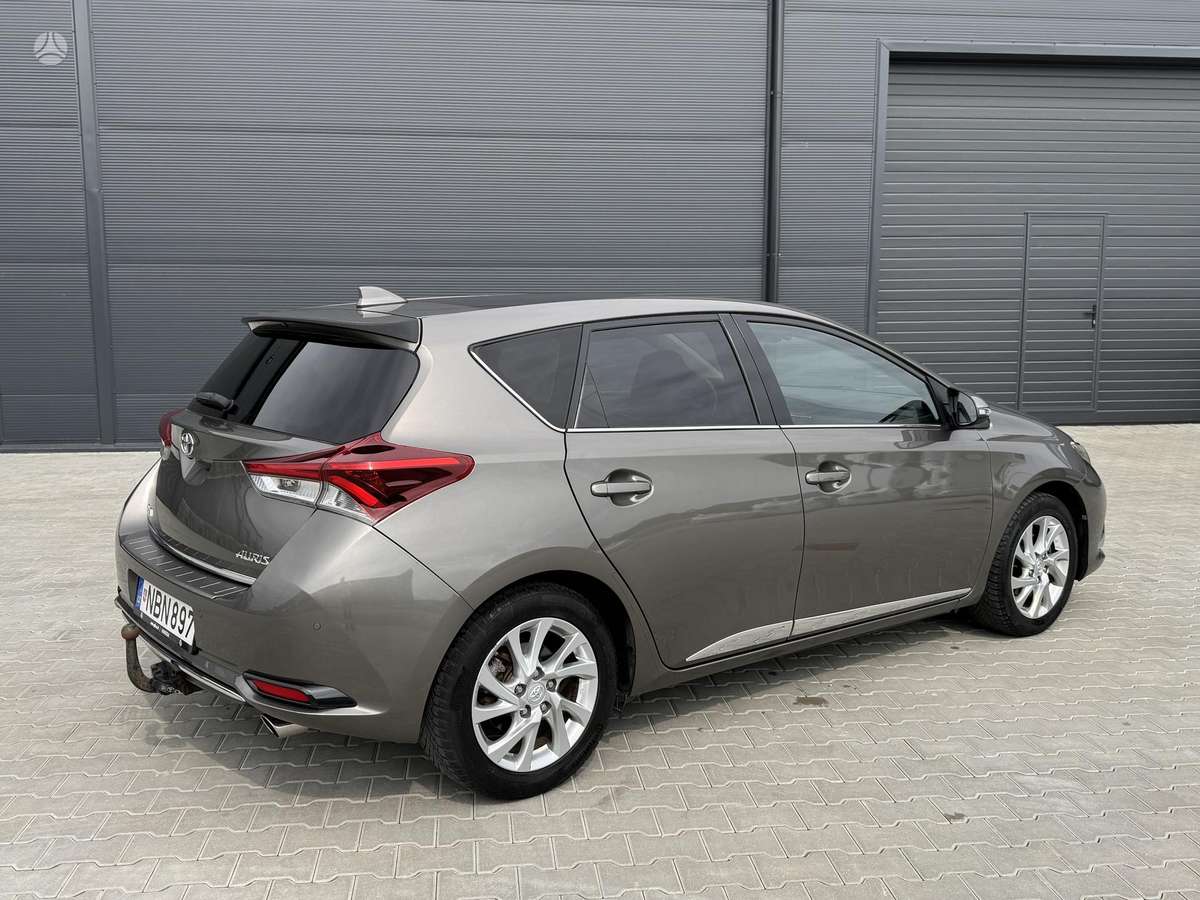 Toyota Auris, 1.6 l., hatchback