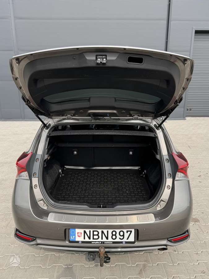 Toyota Auris, 1.6 l., hatchback