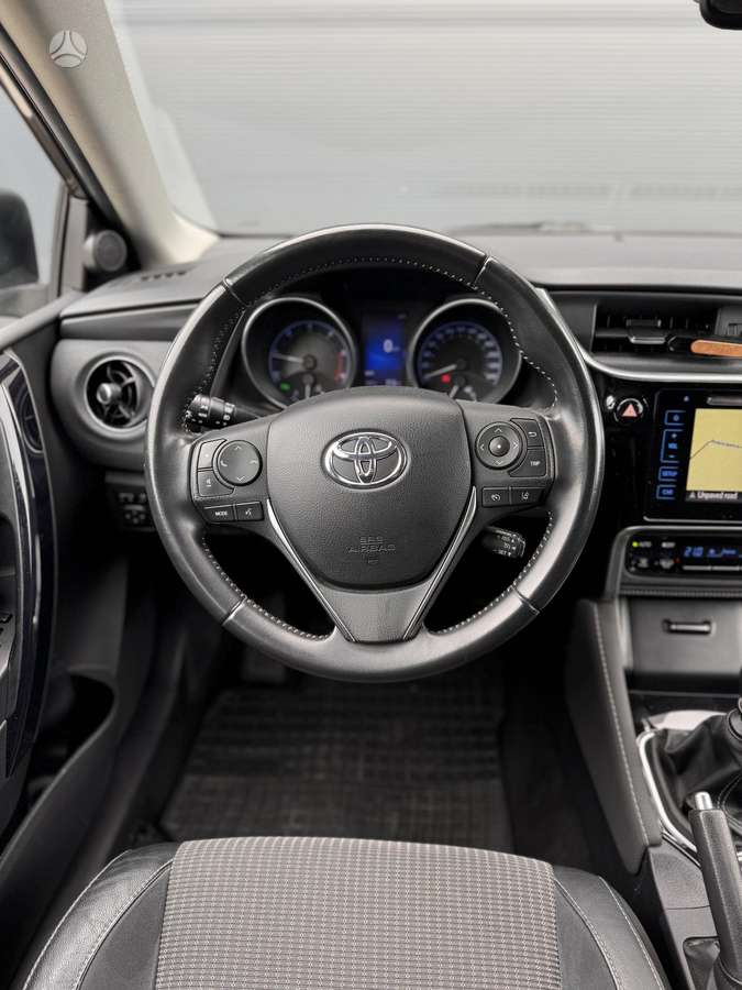 Toyota Auris, 1.6 l., hatchback