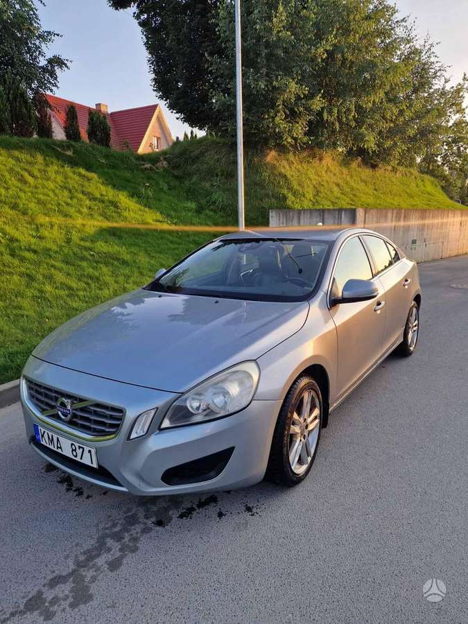 Volvo S60 - 1