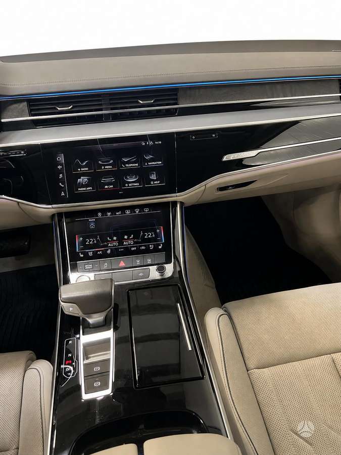 Audi A8, 3.0 l., Седан