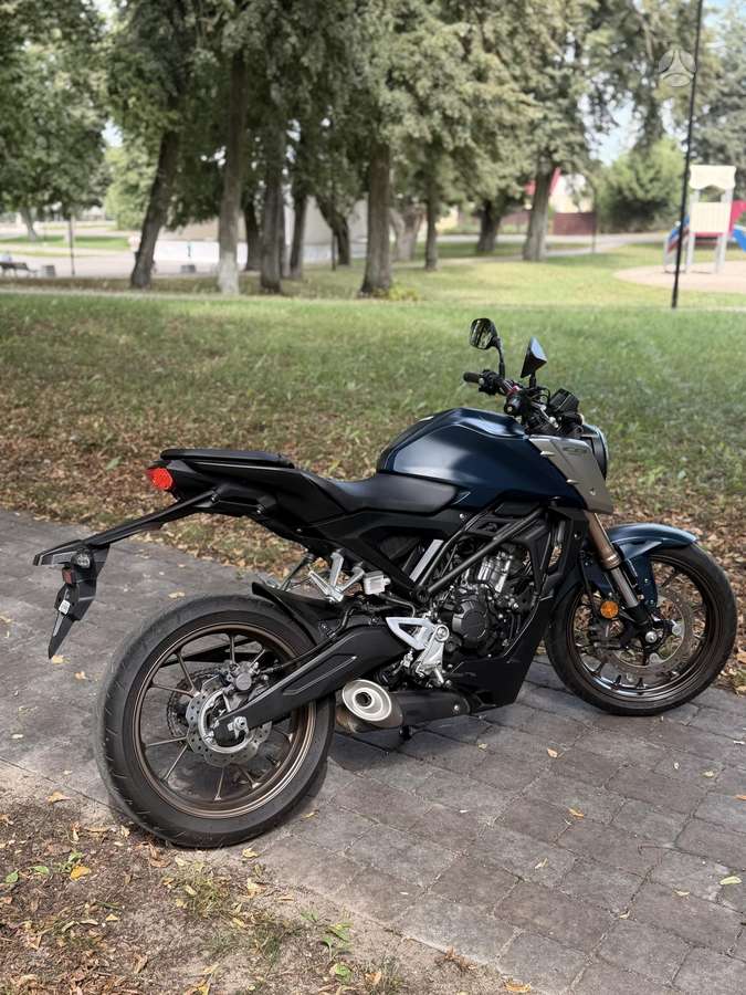 Honda CB 125cc, street / classic