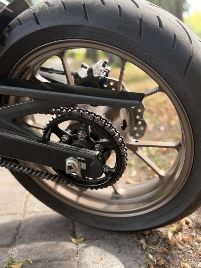 Honda CB 125cc, street / classic