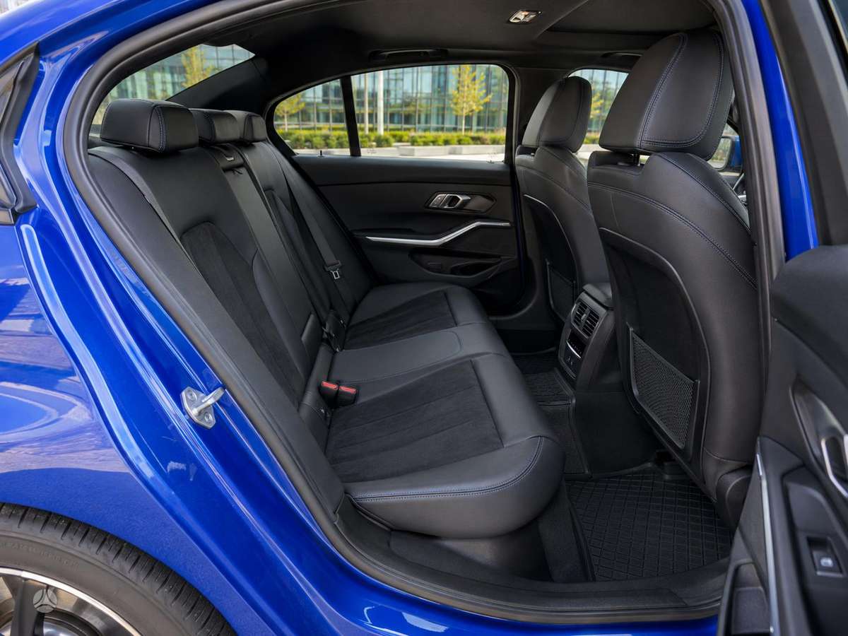 BMW 320, 2.0 l., Седан
