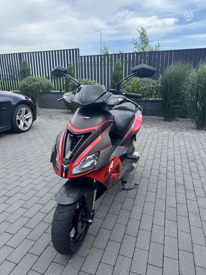 Aprilia SR 49cc, мотороллеры / мопеды