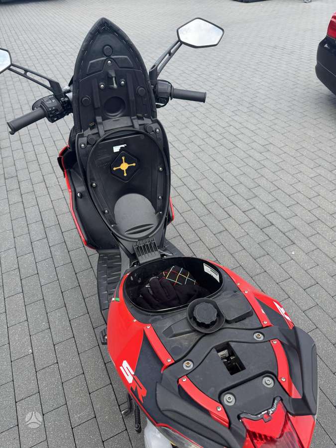 Aprilia SR 49cc, scooters / mopeds